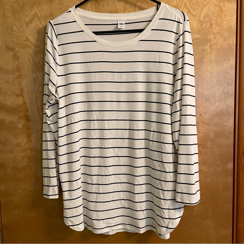 Old Navy Luxe Black & White Long Sleeve Shirt